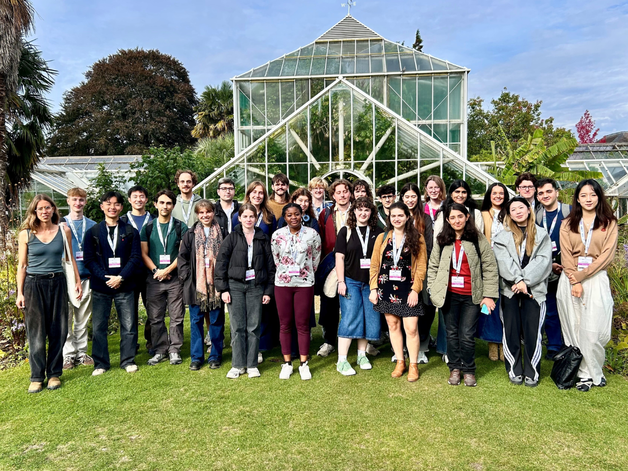 Cambridge Biosciences DTP students in the Botanic Garden