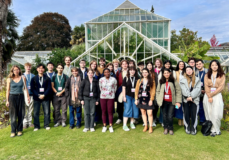 Cambridge Biosciences DTP students in the Botanic Garden